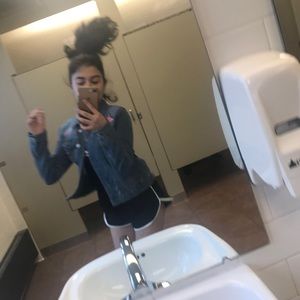 Meet your Posher, Jimena